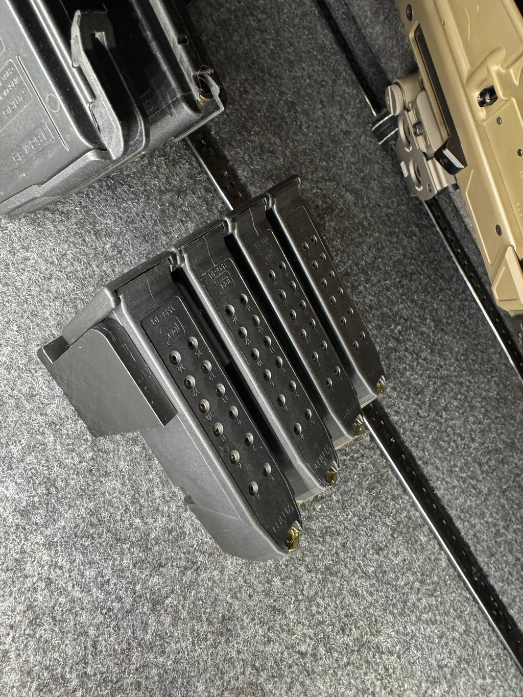 Glock Full-Size / Compact Magazine Holder & Organizer