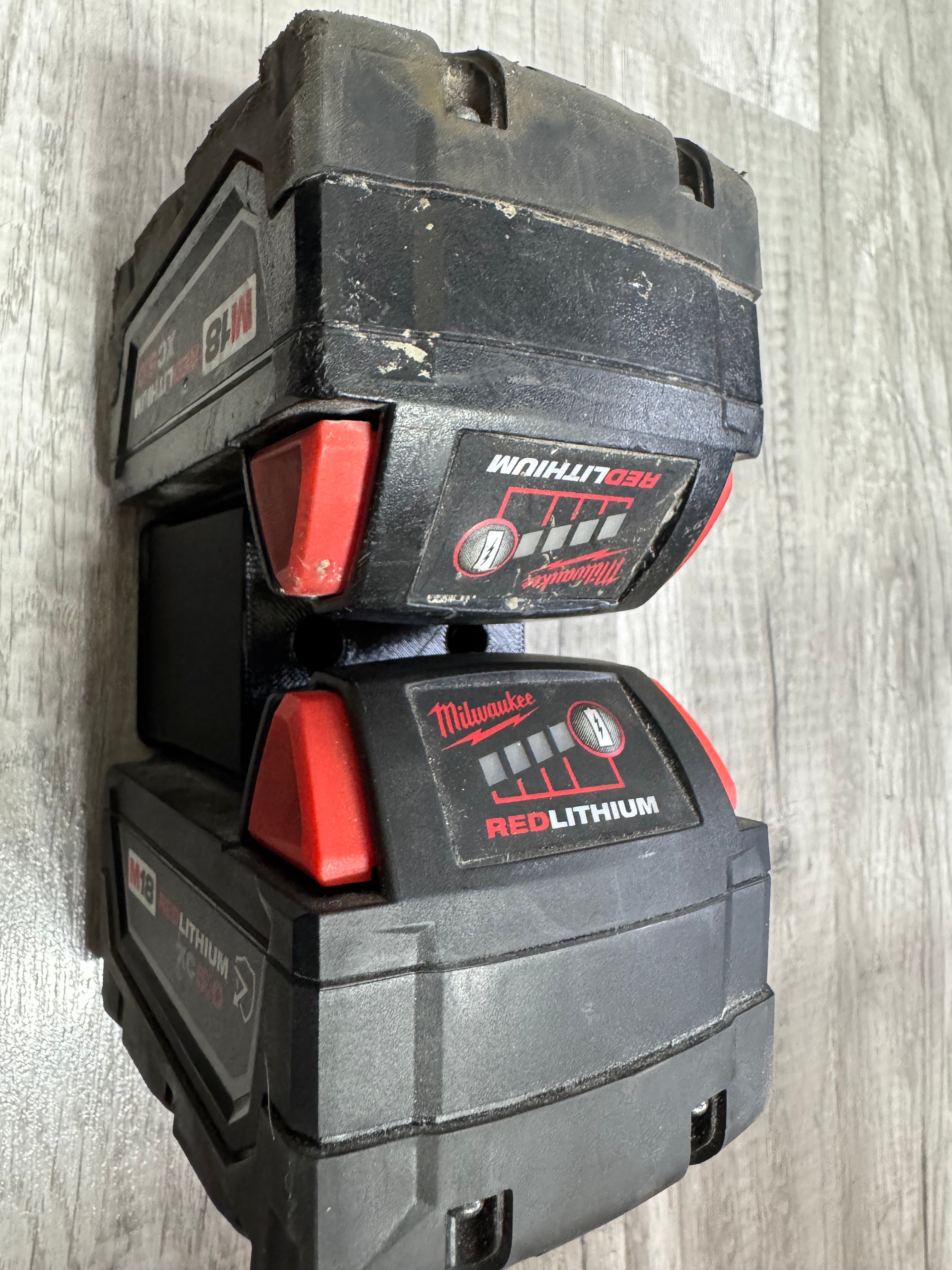 Milwaukee ABS Double Battery Mount/Organizer