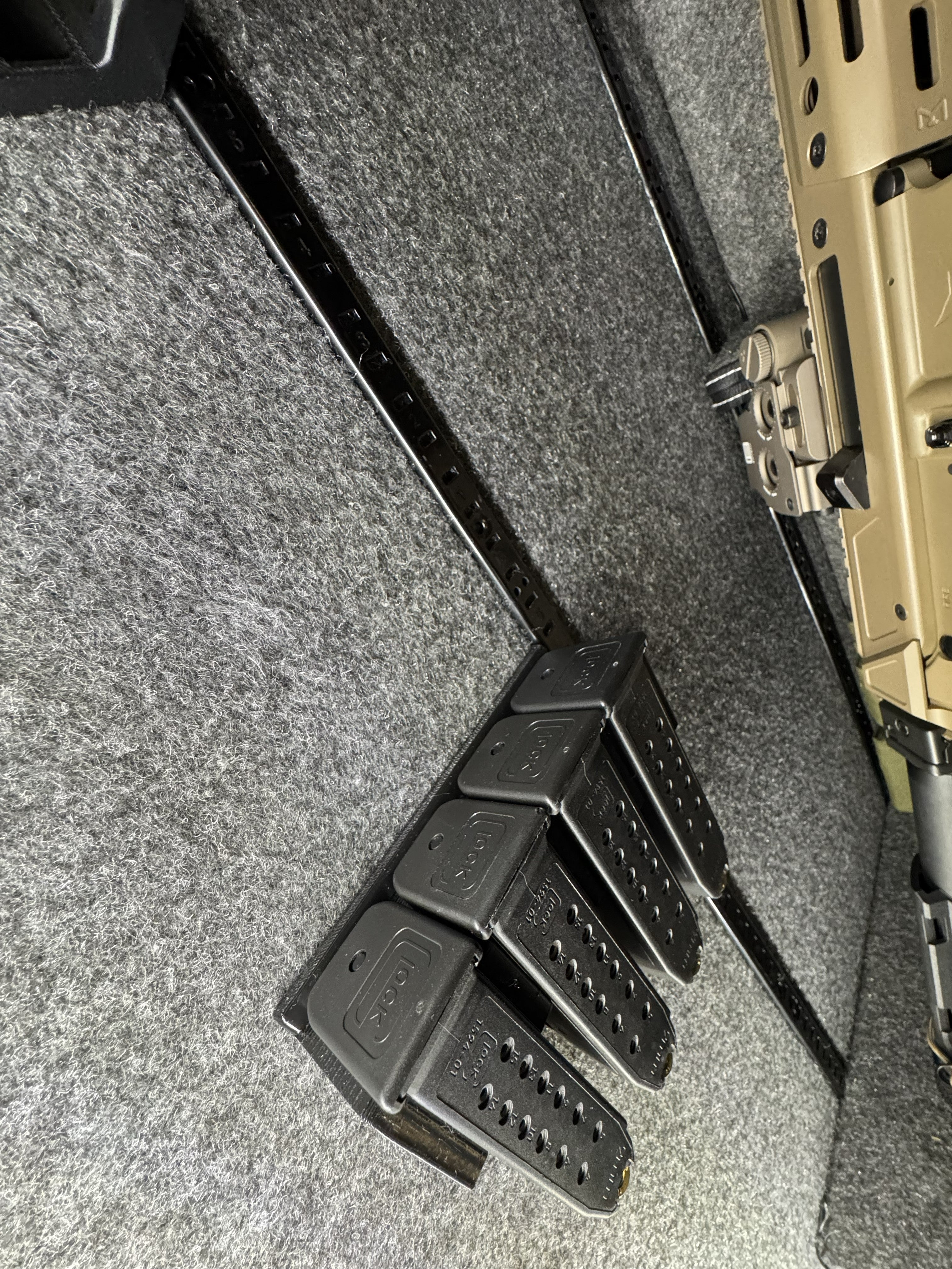 Glock Full-Size / Compact Magazine Holder & Organizer