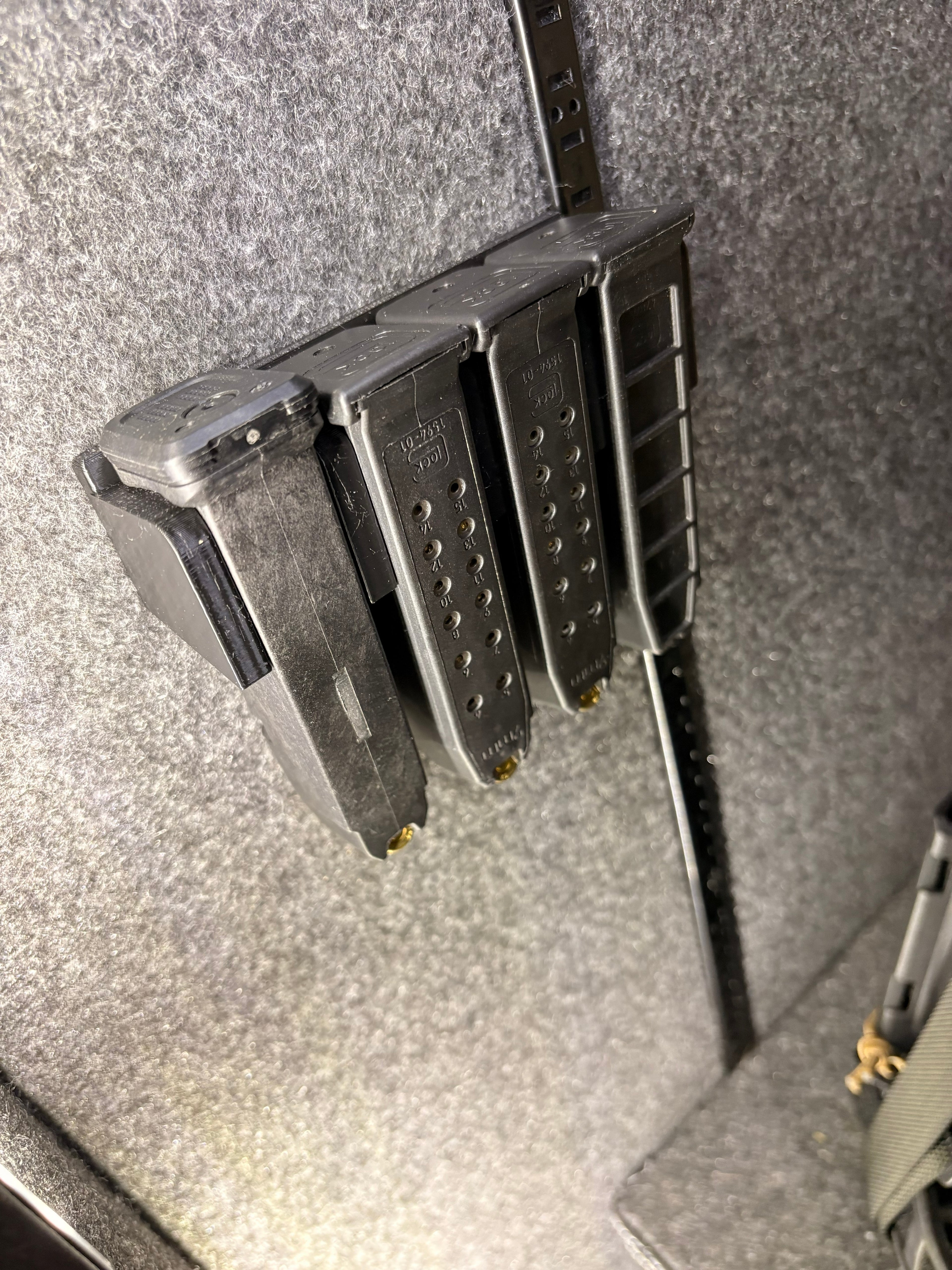 Glock Full-Size / Compact Magazine Holder & Organizer