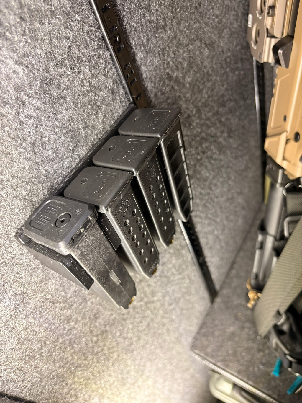 Glock Full-Size / Compact Magazine Holder & Organizer