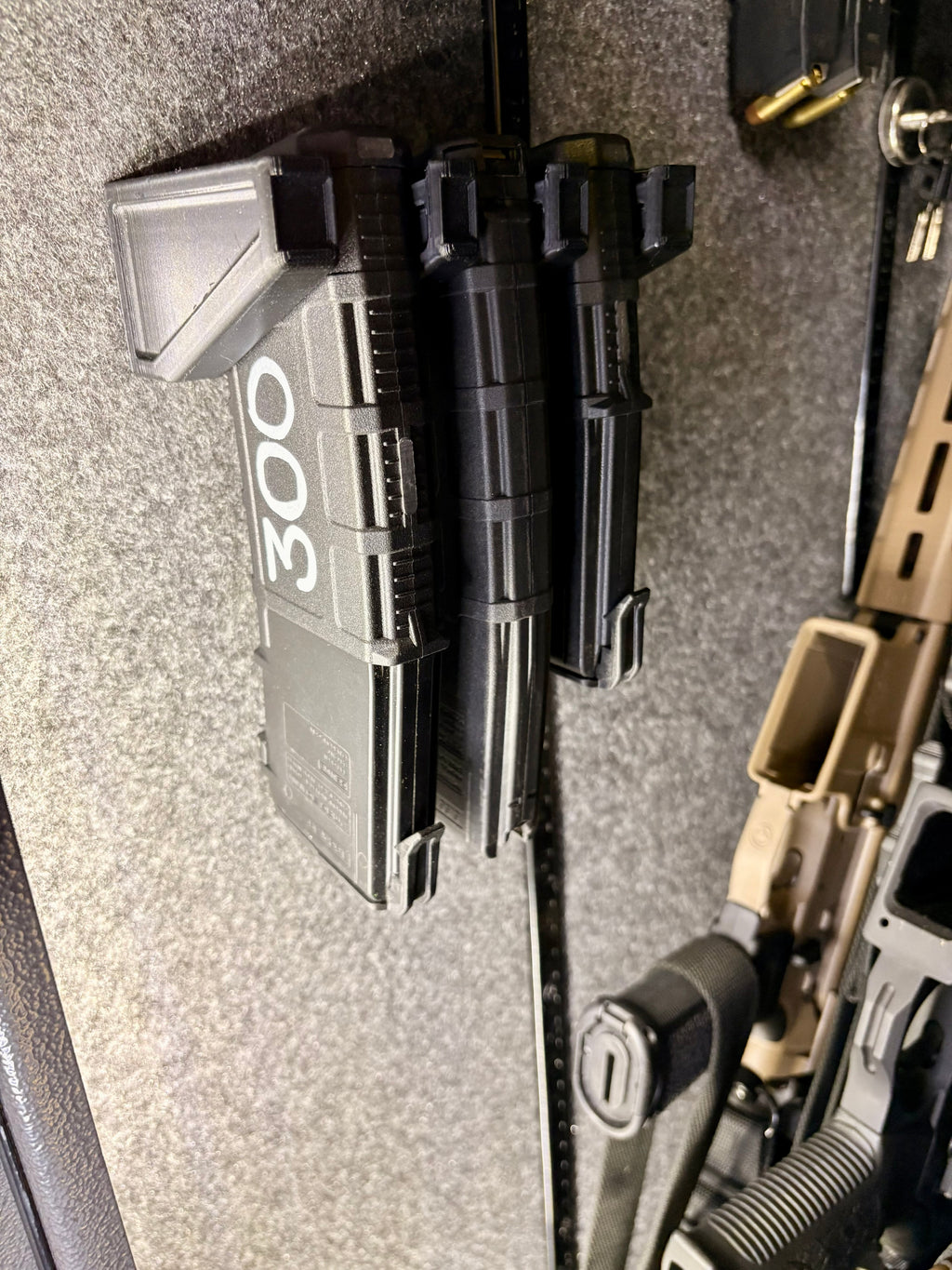 AR-15 / M4 Magazine Holder & Organizer – ABS (Wall Mount / Rack Style)