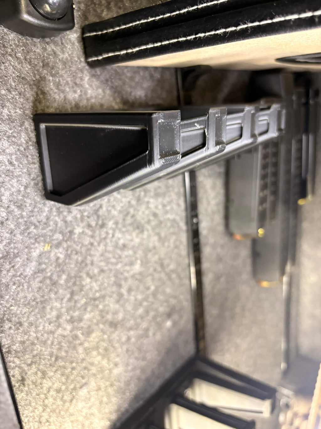 AR-15 / M4 Magazine Holder & Organizer – ABS (Wall Mount / Rack Style)