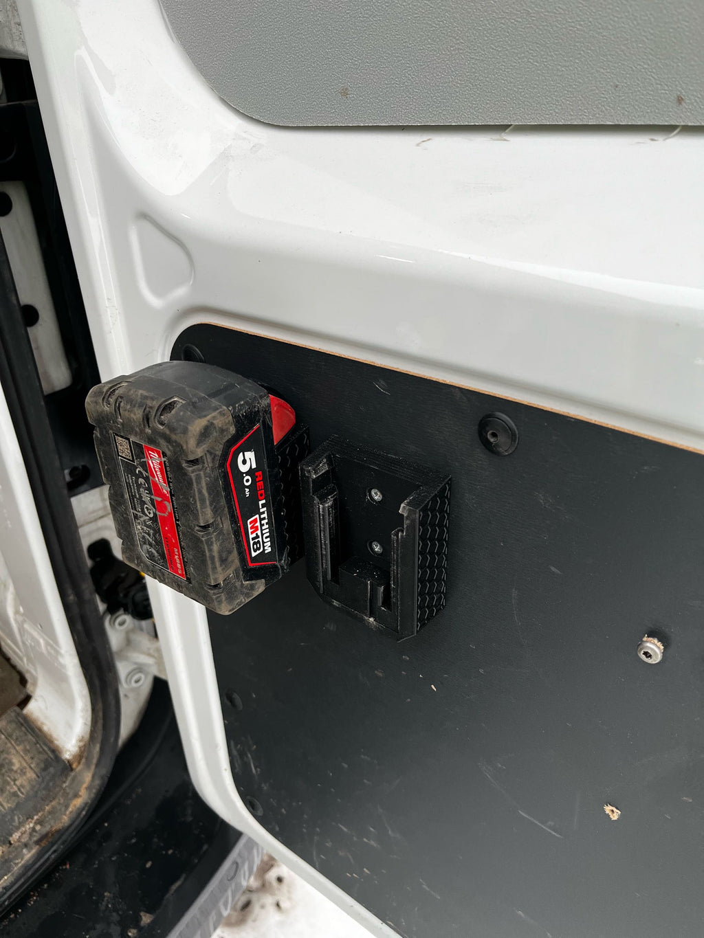 Milwaukee M18 ABS Locking Battery Holder - Flush Mount