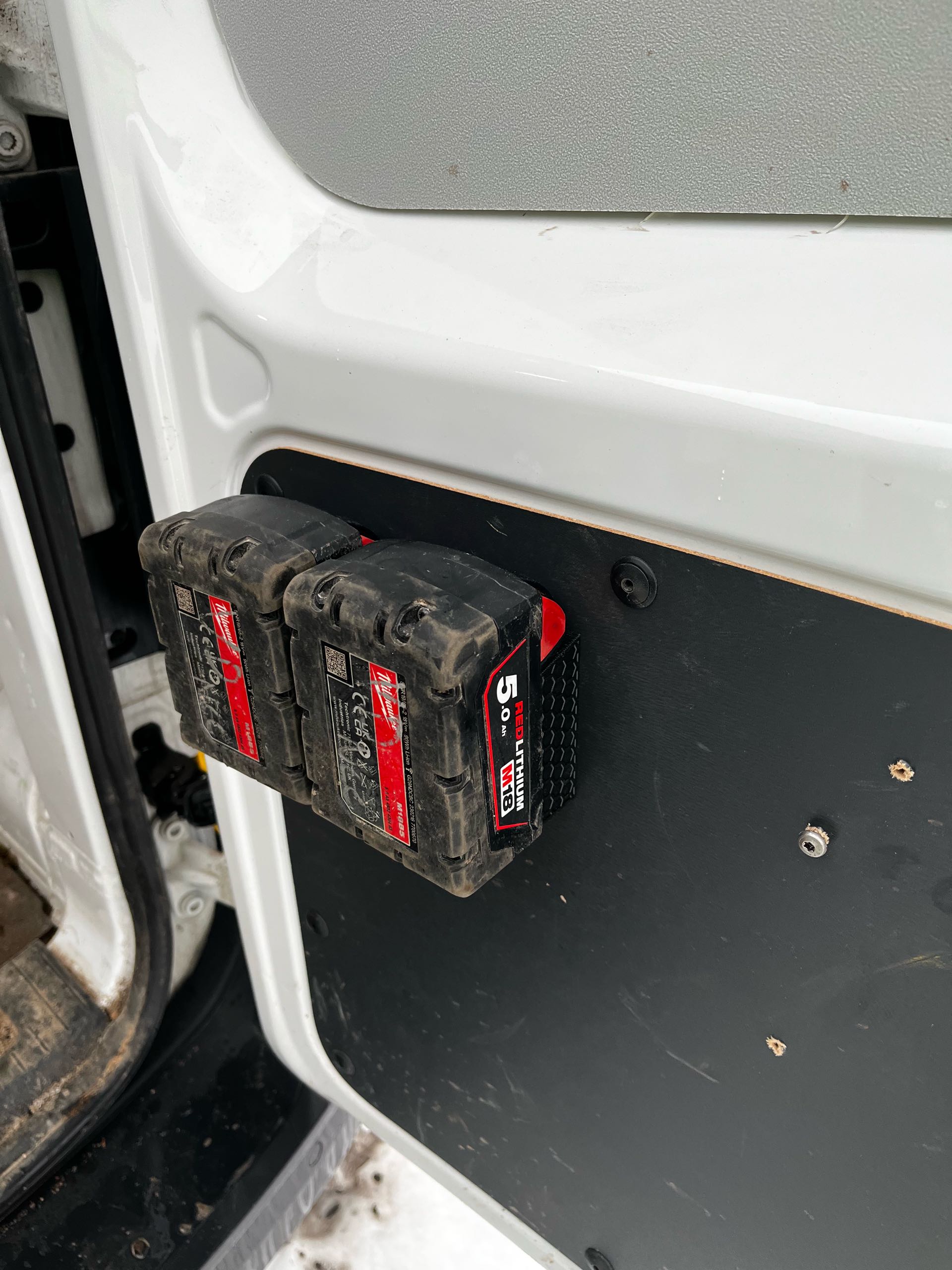 Milwaukee M18 ABS Locking Battery Holder - Flush Mount